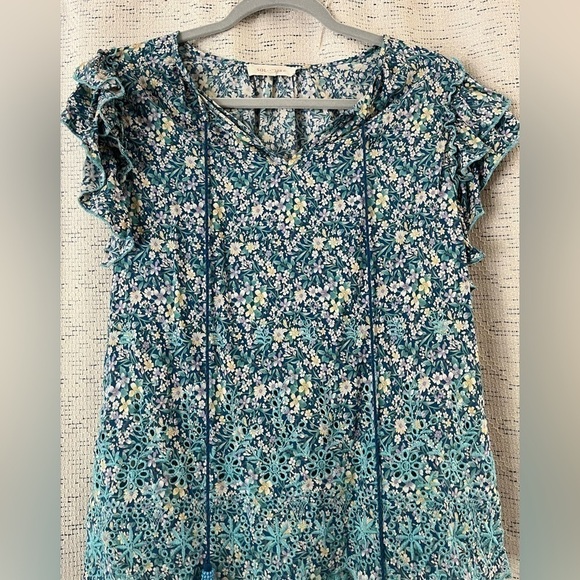 Solitaire floral pattern ruffle short sleeve blouse with tassels - Picture 1 of 9